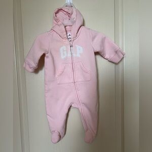 GAP Baby Girl Pink Hooded Footie One Piece with Zipper Size 0-3 Months